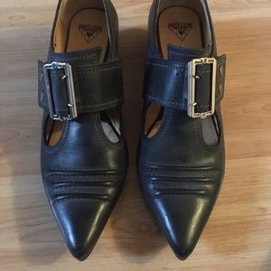 John Fluevog black "Pilgrim" Size 7.5